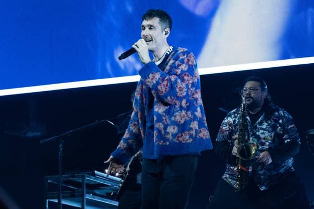 November 18, 2025, London, United Kingdom: Dan Smith of Bastille seen performing live on stage during their UK tour. Bastille Performed at London O2 Arena UK as the last night of their From All Sides Songs from the First 15 years, UK Tour on 18th November 2025.Bastille are Dan Smith, Will Farquarson, Kyle Simmons and Chris Wood, The Band Bastille was also joined by guest touring musicians. London United Kingdom - ZUMAs197 20251118_aaa_s197_425 Copyright: xBonniexBritainx