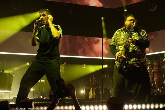 Bastille Perform at O2 Arena, London, UK Lead singer Dan Smith and guest Saxophone player of English indie pop band Bastille performs at O2 Arena, London, England, UK on Tuesday 18 November 2025 as part of their From All Sides 2025 Tour., Credit:Justin Ng Avalon UK, England, London, O2 Arena  Copyright: xJustinxNgx xAvalonx 1053205616