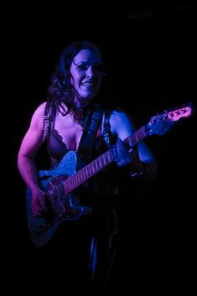 Erja Lyytinen at Half Moon Putney Finnish guitarist Erja Lyytinen performs at Half Moon Putney in London on 18th November 2025., Credit:Zoran Veselinovic Avalon UK, London, Half Moon Putney  Copyright: xZoranxVeselinovicx xAvalonx 1053215256