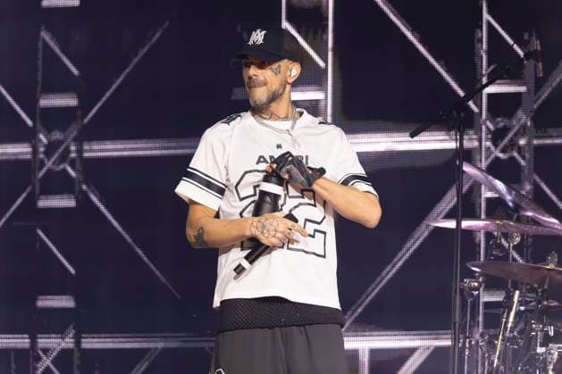 Five perform at Co-Op Live Abz Love of Boyband Five (5ive) performs as part of their Keep On Movin Tour at Co-Op Live, Manchester, England, 18th November 2025, Credit:Mike Gray Avalon  Copyright: xMikexGrayx xAvalonx 1053196221