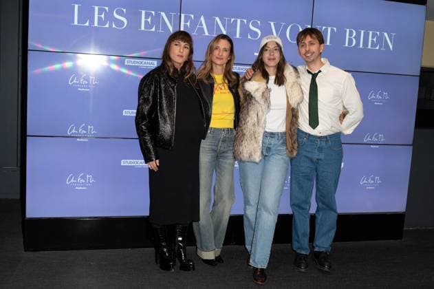 Les Enfants Vont Bien Premiere - Paris Juliette Armanet, Camille Cottin, Monia Chokri and Nathan Ambrosioni attending to the premiere of ‘Les enfants vont bien’ held at UGC Les Halles cinema, in Paris, France on November 18, 2025. Photo by Mireille Ampilhac ABACAPRESS.COM Paris France  Copyright: xAmpilhacxMireille ABACAx