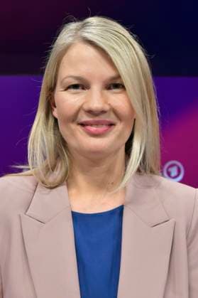 Annett Meiritz in der ARD-Talkshow maischberger im Studio Berlin Adlershof. Berlin, 18.11.2025