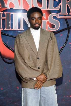 abb Caleb McLaughlin zu Gast auf dem roten Teppich beim Grossen Fan-Event mit Screening der Netflix Serie STRANGER THINGS 5 im Tempelhof Airport am 18.11.2025 in Berlin Berlin Deutschland