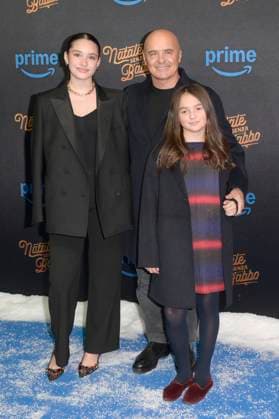 Luca Zingaretti mit Töchtern Emma Zingaretti und Bianca Zingaretti bei der Premiere des Amazon Prime Video Films Natale senza Babbo im Cinema Adriano. Rom, 18.11.2025