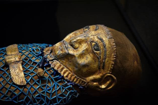 Mummies at the Museum of Mankind - Paris Mummies at the Museum of Mankind (Musee de L Homme). Mummies during a media preview of the exhibition in Paris, France on November 18, 2025. Photo by Alain Apaydin ABACAPRESS Paris France  Copyright: xApaydinxAlain ABACAx