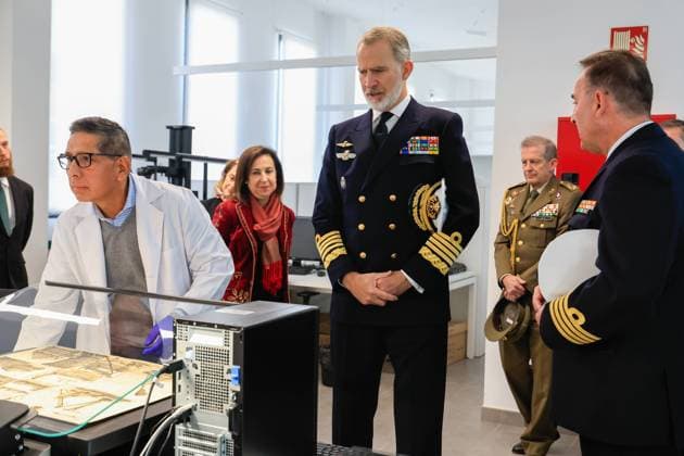 Spanish King Felipe VI and minister Margarita Robles visits the Juan Sebastián de Elcano naval historical archive in Madrid on Wednesday, 19 November 2025. Cordon Press  MarcoxAntonioxRomero