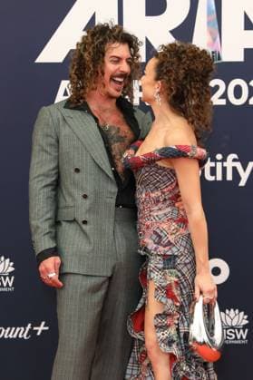 November 19, 2025: KELI HOLIDAY and ABBIE CHATFIELD attends the 2025 ARIA Awards at the Hordern Pavilion on November 19, 2025 in Sydney, NSW Australia - ZUMAa155 20251119_aaa_a155_125 Copyright: xChristopherxKhouryx
