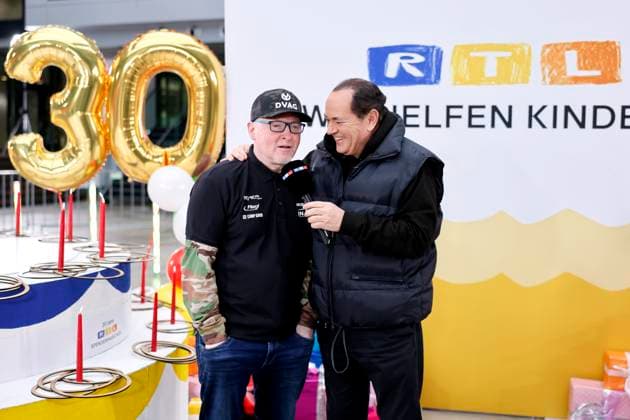 Sänger Joey Kelly und Moderator Wolfram Kons bei einem Fototermin zu 30 Jahre RTL-Spendenmarathon im RTL-Gebäude am Picassoplatz. Köln, 19.11.2025 NRW Deutschland Copyright: xChristophxHardtx