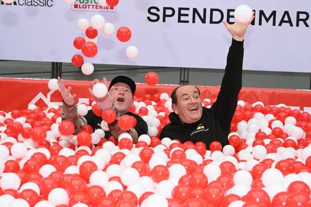 Moderator Wolfram Kons und Joey Kelly bei einem Fototermin zur 24 Stunden Geburtstags Challange zum 30. Geburtstag des RTL Spendenmarathon - wir helfen Kindern die ab 20.11. 18.00 Uhr stattfindet.