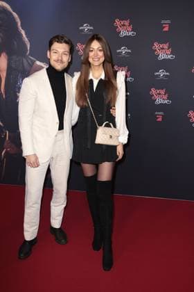Lion Wasczyk und Lisa Rosa Braeutigam bei der Song Sung Blue Film Premiere am 19.11.2025 im Zoo Palast in Berlin Song Sung Blue Filmpremiere in Berlin mit Hugh Jackman & Kate Hudson