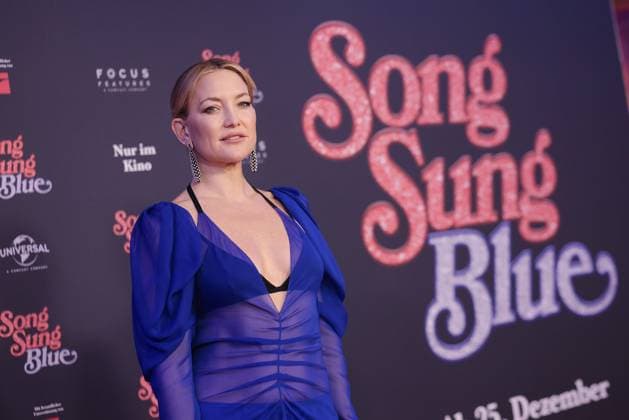 Kate Hudson bei der Song Sung Blue Film Premiere am 19.11.2025 im Zoo Palast in Berlin Song Sung Blue Filmpremiere in Berlin mit Hugh Jackman & Kate Hudson