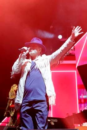 19.11.2025, Jamiroquai, Saenger Jay Kay, im Konzert in der Uber Arena in Berlin, Pop, Musik, britische Acid-Jazz-Funkband, Berlin Deutschland, Germany