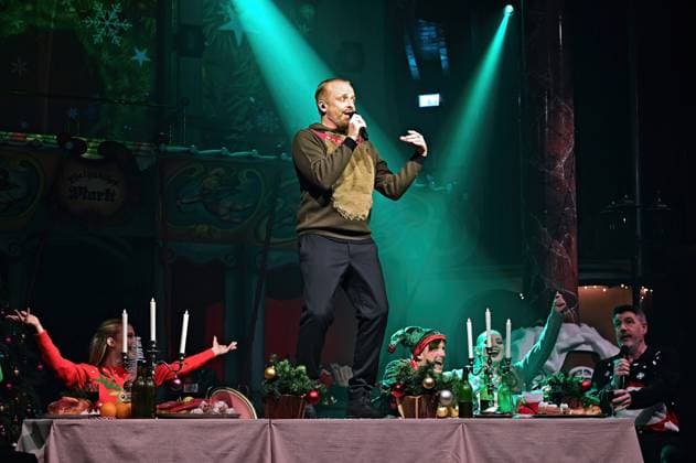 Crazy Christmas - Unsere liebsten Weihnachtslieder Paul Reeves und Ross Antony anläßlich der Liveshow Crazy Christmas - Unsere liebsten Weihnachtslieder am 19.11.2025 im Europapark Rust. 20251119MWI095120