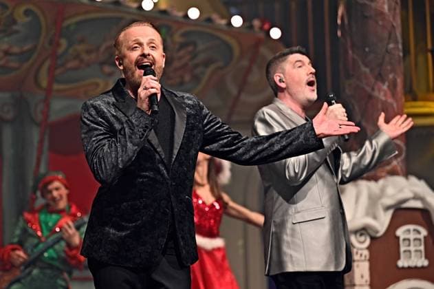 Crazy Christmas - Unsere liebsten Weihnachtslieder Paul Reeves und Ross Antony anläßlich der Liveshow Crazy Christmas - Unsere liebsten Weihnachtslieder am 19.11.2025 im Europapark Rust. 20251119MWI095322
