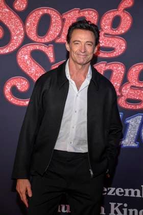 abb- Hugh Jackman zu Gast auf dem roten Teppich bei der Europapremiere des Kino Films Song Sung Blue im Zoo Palast Berlin am 19.11.2025 in Berlin Berlin Deutschland