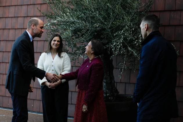 Britain s Prince William visits Rob Burrow Centre for Motor Neurone Disease at Seacroft Hospital, in Leeds Britain s Prince William, Prince of Wales is welcomed by Dr. Agam Jung, rugby union coach Kevin Sinfield and Lindsey Burrow, wife of the late rugby league player Rob Burrow CBE, during a visit to the Rob Burrow Centre for Motor Neurone Disease at Seacroft Hospital, in Leeds, Britain, November 20, 2025., Credit:Temilade Adelaja Avalon UNITED KINGDOM, Leeds Copyright: xTemiladexAdelajax xAvalonx 1053530170
