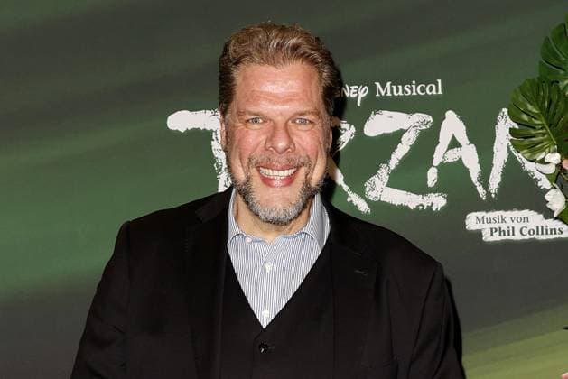 Tetje Mierendorf bei der Tarzan Musical Premiere am 20.11.2025 im Stage Theater Neue Flora in Hamburg Tarzan Musical Premiere in Hamburg