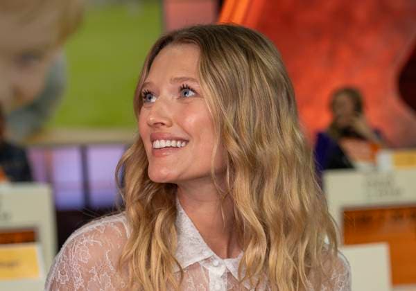 Model Toni Garrn beim 30. RTL-Spendenmarathon 2025 im Studio 8 der EMG Studios in Hürth, 20.11.2025 30th RTL Charity Marathon 2025 in Studio 8 of the EMG Studios in Hürth Copyright: MarcoxBader