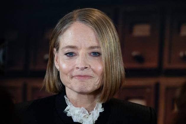 Vie Privee Paris Film Premiere NB Jodie Foster attends Vie Privee Paris Film Premiere at Pathe Palace on November 20, 2025 in Paris, France. Photo by Nasser Berzane ABACAPRESS.COM Paris France  Copyright: xBerzanexNasser ABACAx
