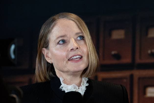 Vie Privee Paris Film Premiere NB Jodie Foster attends Vie Privee Paris Film Premiere at Pathe Palace on November 20, 2025 in Paris, France. Photo by Nasser Berzane ABACAPRESS.COM Paris France  Copyright: xBerzanexNasser ABACAx