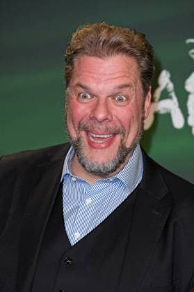 Tetje Mierendorf bei der TARZAN Musicalpremiere im Stage Theater Neue Flora in Hamburg am 20.11.2025