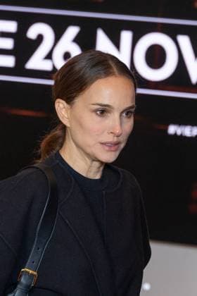 Vie Privee Paris Film Premiere NB Natalie Portman attends Vie Privee Paris Film Premiere at Pathe Palace on November 20, 2025 in Paris, France. Photo by Nasser Berzane ABACAPRESS.COM Paris France  Copyright: xBerzanexNasser ABACAx