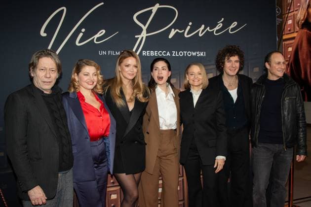 Vie Privee premiere at Pathe Palace theatre Avant premiere de Vie Privee au cinéma Pathe Palace Mathieu Amalric, Sophie Guillemin, Virginie Efira, Rebecca Zlotowski, Jodie Foster, Vincent Lacoste et Noam Morgensztern 450884 2000 01 01 France  Copyright: xSebastienxFremontx xStarfacex STAR_450884_017