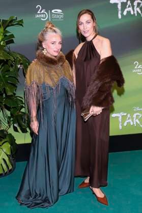 Gabriela Gottschalk und Monika Klotz bei der Premiere des Disney Musicals Tarzan im Stage Theater Neue Flora. Hamburg, 20.11.2025