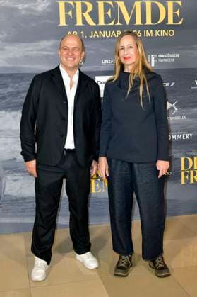 Christian Bräuer und Tanja Meissner bei der FFW Eröffnung mit der Premiere des Kinofilms L Ã tranger Der Fremde bei der 24. Französischen Filmwoche im Delphi Filmpalast. Berlin, 20.11.2025