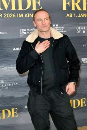Mark Waschke bei der FFW Eröffnung mit der Premiere des Kinofilms L Ã tranger Der Fremde bei der 24. Französischen Filmwoche im Delphi Filmpalast. Berlin, 20.11.2025