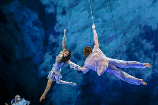 abb- Darsteller Kuenstler Akrobaten bei der Show in der Manage bei der WELTPREMIERE von ALIZE vom Cirque du Soleil im Theater am Potsdamer Platz am 20.11.2025 in Berlin Berlin Deutschland