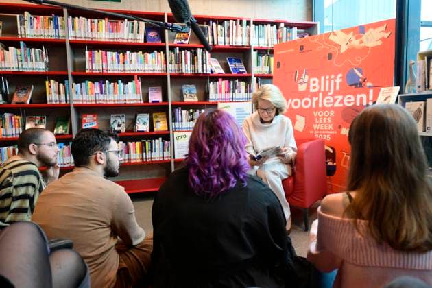 Queen Mathilde Visits The Kubus Youth Library ANTWERPEN, BELGIUM - NOVEMBER 21: Queen Mathilde of Belgium pictured visiting the Kubus Youth Library during the Reading Aloud Week on November 21, 2025 in Antwerpen, Belgium, 21 11 2025 Antwerpen Belgium  Copyright: xPhilipxReynaersx