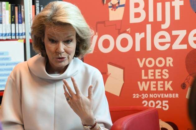 Queen Mathilde Visits The Kubus Youth Library ANTWERPEN, BELGIUM - NOVEMBER 21: Queen Mathilde of Belgium pictured visiting the Kubus Youth Library during the Reading Aloud Week on November 21, 2025 in Antwerpen, Belgium, 21 11 2025 Antwerpen Belgium  Copyright: xPhilipxReynaersx