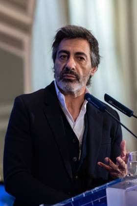 November 21, 2025, Madrid, Madrid, Spain: To believe that a novel is bad just because it is popular is disrespectful to the public, said JUAN DEL VAL, winner of the 2025 Planeta Prize, referring to the controversy surrounding his award in one of the most important literary competitions in the Spanish-speaking world. Madrid Spain - ZUMAl221 20251121_zip_l221_006 Copyright: xIgnacioxLopezxIsasmendix