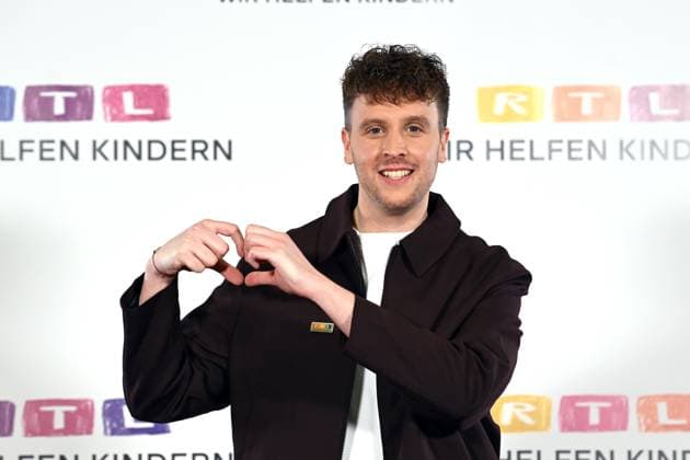 Alexander KUMPF, Moderator, Portraet, Porträt, Portrait, Angeschnittenes Einzelbild, Einzelmotiv, 30. RTL Spendenmarathon Wir helfen Kindern , Fernsehen, 20.-21.11.2025 in Huerth, Deutschland,