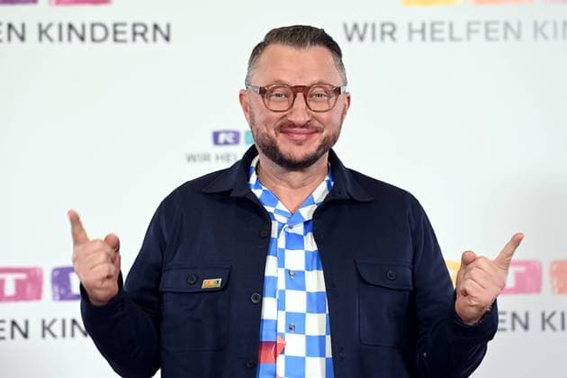Sebastian LEGE, Koch, Moderator, Portraet, Porträt, Portrait, Angeschnittenes Einzelbild, Einzelmotiv, 30. RTL Spendenmarathon Wir helfen Kindern , Fernsehen, 20.-21.11.2025 in Huerth, Deutschland,