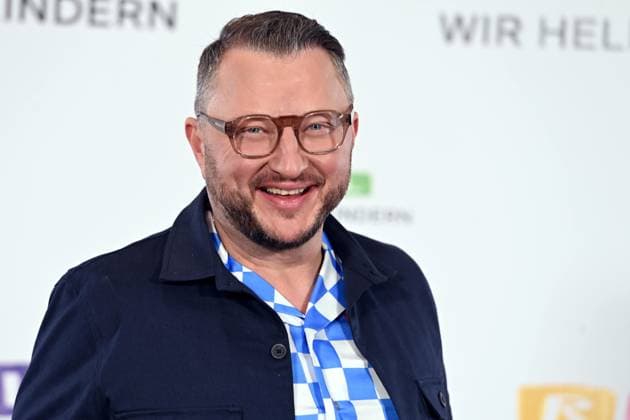 Sebastian LEGE, Koch, Moderator, Portraet, Porträt, Portrait, Angeschnittenes Einzelbild, Einzelmotiv, 30. RTL Spendenmarathon Wir helfen Kindern , Fernsehen, 20.-21.11.2025 in Huerth, Deutschland,