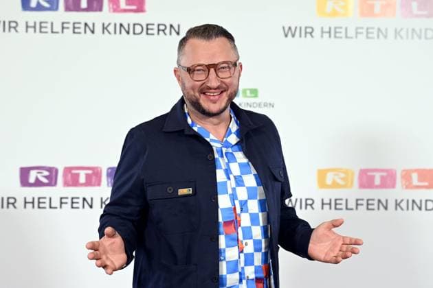 Sebastian LEGE, Koch, Moderator, Portraet, Porträt, Portrait, Angeschnittenes Einzelbild, Einzelmotiv, 30. RTL Spendenmarathon Wir helfen Kindern , Fernsehen, 20.-21.11.2025 in Huerth, Deutschland,