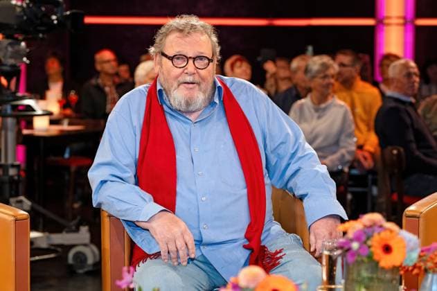 MDR - Riverboat. Schauspieler Walter Plathe anläßlich der Aufzeichnung der MDR - Talkshow Riverboat am 21.11.2025 in der Mediacity Leipzig. 20251121ADO0029