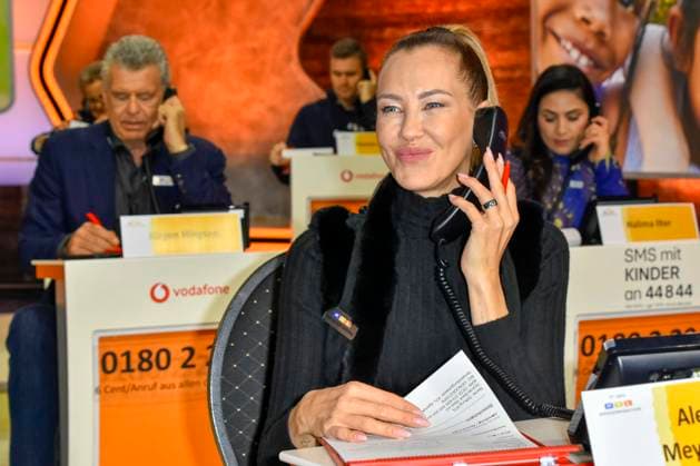 ABB Alessandra Alex Meyer Wölden Woelden Moderatorin zu Gast am Spendentelefon im RTL Studio beim Charity zum 30.Geburtstag des RTL Spendenmarathon - wir helfen Kindern bei RTL Deutschland am 21.11.2025 2.Spendentag in Koeln Deutz NRW Deutschland