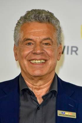 ABB Jürgen Juergen Hingsen ex 10 Kaempfer zu Gast auf dem roten Teppich im RTL Studio beim Charity zum 30.Geburtstag des RTL Spendenmarathon - wir helfen Kindern bei RTL Deutschland am 21.11.2025 2.Spendentag in Koeln Deutz NRW Deutschland