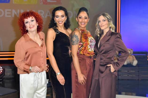 ABB No Angels, Sandy Moelling, Nadia Benaissa, Lucy Diakovska, Jessica Wahls zu Gast im RTL Studio beim Charity zum 30.Geburtstag des RTL Spendenmarathon - wir helfen Kindern bei RTL Deutschland am 21.11.2025 2.Spendentag in Koeln Deutz NRW Deutschland
