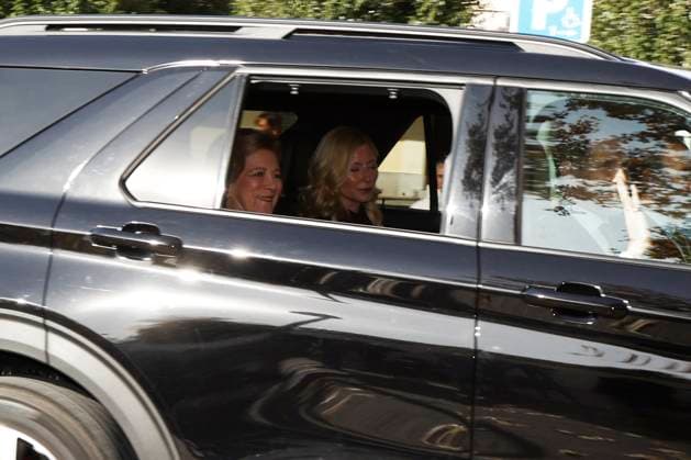 King Juan Carlos arrives at El Pardo Palace to meet with his family Ana Maria of Greece on his arrival at El Pardo Palace, on November 22, 2025, in Madrid Spain FAMOUSES EL PARDO ROYALTY MONARCHY José Madrid Madrid Madrid Spain  Copyright: xJosÃ xRuizx 7118565