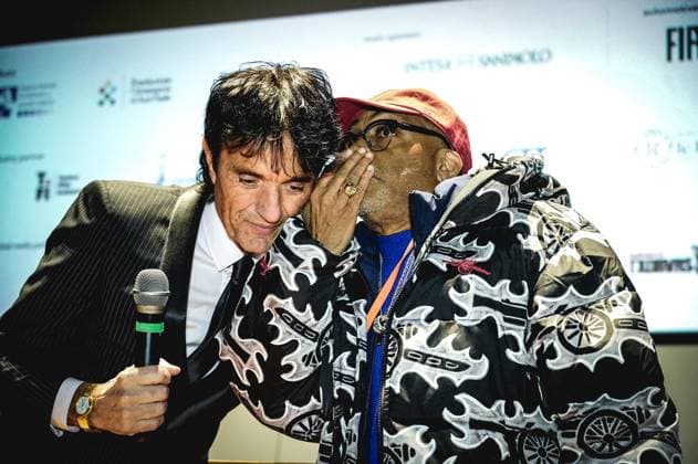 November 22, 2025, Torino: Spike Lee (D) insieme al direttore del Festival Giulio Base presenta il suo film Highest 2 Lowest presso il cinema Massimo nell ambito del Torino film festival Tff. Torino 22 novembre 2025 ANSA TINO ROMANO. Torino  - ZUMAa110 20251122_zaf_a110_056 Copyright: xTinoxRomanox