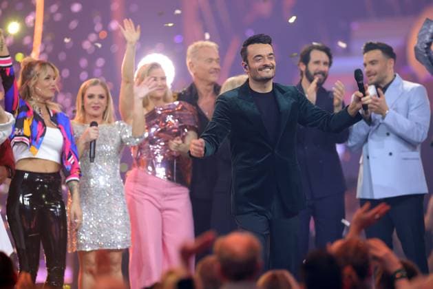 Die Giovanni Zarrella Show - Wir sagen Dankeschön Giovanni Zarrella verabschiedet sich vom Publikum. Die Giovanni Zarrella Show. ZDF-Live Sendung vom 22.11.2025 in der Baden-Arena Offenburg unter dem Motto Wir sagen Dankeschön. Offenburg, Baden-Württemberg, Deutschland.