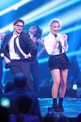 Die Giovanni Zarrella Show - Wir sagen Dankeschön Sonia Liebing (Deutsche Schlagersängerin). Die Giovanni Zarrella Show. ZDF-Live Sendung vom 22.11.2025 in der Baden-Arena Offenburg unter dem Motto Wir sagen Dankeschön. Offenburg, Baden-Württemberg, Deutschland.