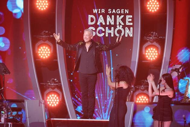 Die Giovanni Zarrella Show - Wir sagen Dankeschön Olaf Berger (Deutscher Schlagersänger). Die Giovanni Zarrella Show. ZDF-Live Sendung vom 22.11.2025 in der Baden-Arena Offenburg unter dem Motto Wir sagen Dankeschön. Offenburg, Baden-Württemberg, Deutschland.