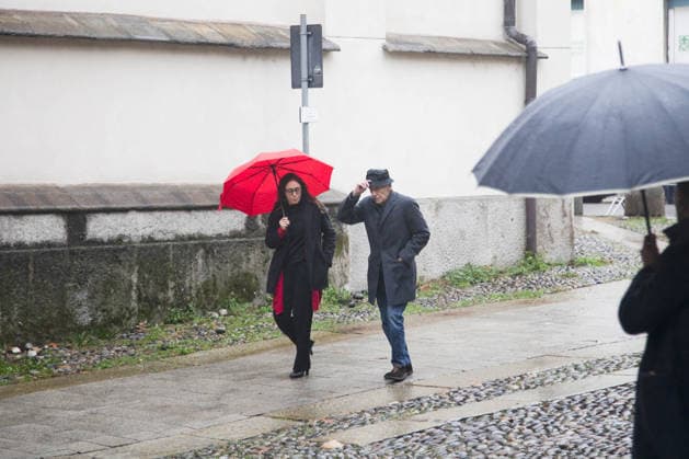 Milan, Funeral of Ornella Vanoni in the church of San Marco in the Brera district. In the photo: Roberto Vecchioni with his daughter Francesca.  Copyright: xFrancescoxEnriquezx xipa-agency.netx xPoolxEmanuelexDexCarlixexFrancesx IPA_Agency_IPA68334406