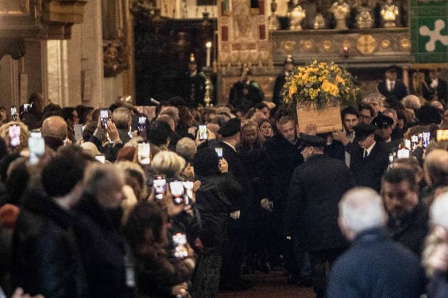 Milan, Funeral of Ornella Vanoni in the church of San Marco in the Brera district. In the photo: the coffin leaves the church.  Copyright: xFrancescoxEnriquezx xipa-agency.netx xPoolxEmanuelexDexCarlixexFrancesx IPA_Agency_IPA68336166