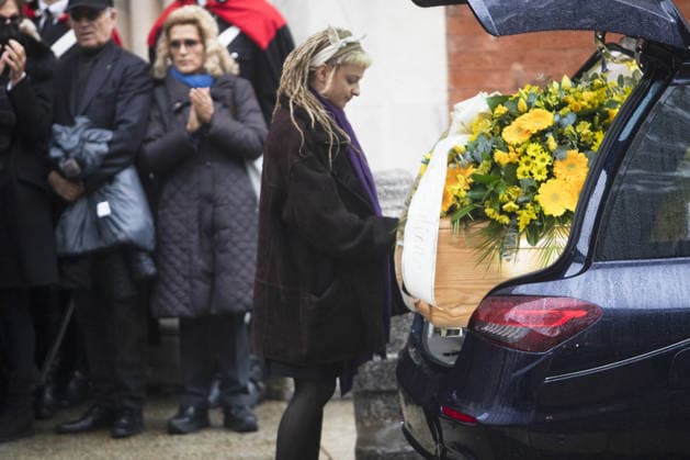 Milan, Funeral of Ornella Vanoni in the church of San Marco in the Brera district. In the photo: her niece Camilla salutes the coffin.  Copyright: xFrancescoxEnriquezx xipa-agency.netx xPoolxEmanuelexDexCarlixexFrancesx IPA_Agency_IPA68336234